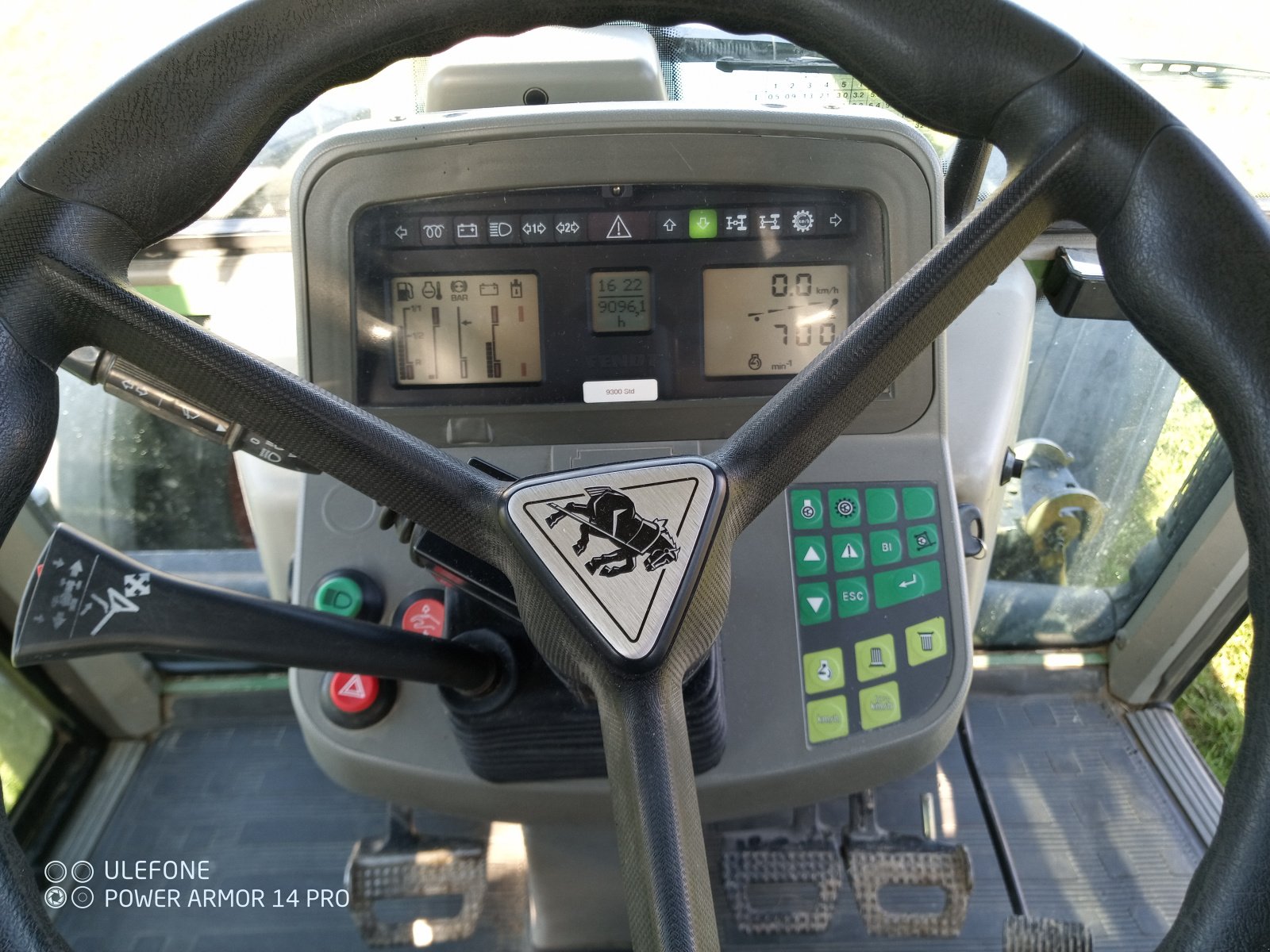 Traktor van het type Fendt Favorit 515 C, Gebrauchtmaschine in Ammerfeld (Foto 3)