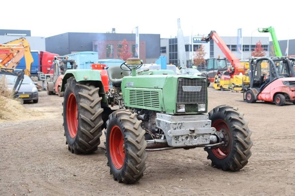 Traktor van het type Fendt Favorit 610 S Turbomatik, Gebrauchtmaschine in Antwerpen (Foto 8)