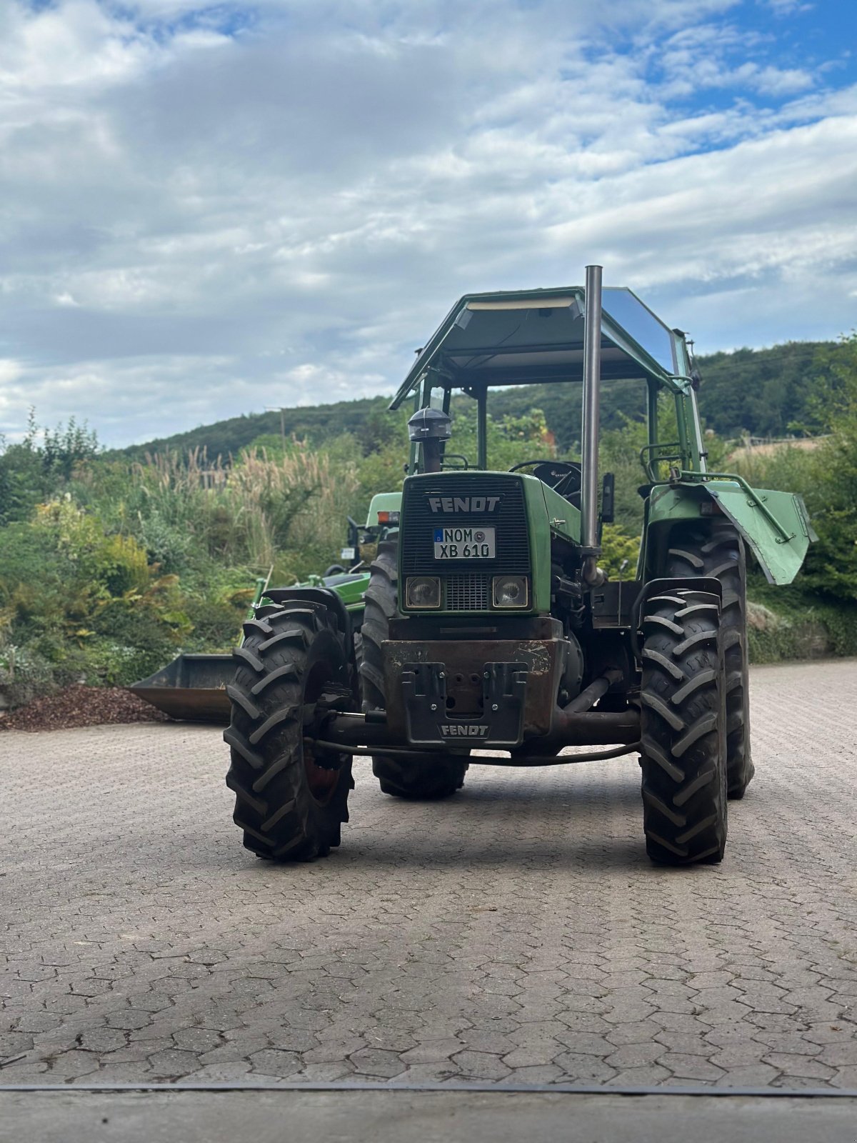 Traktor типа Fendt Favorit 610 SA, Gebrauchtmaschine в Bad Gandersheim (Фотография 1)