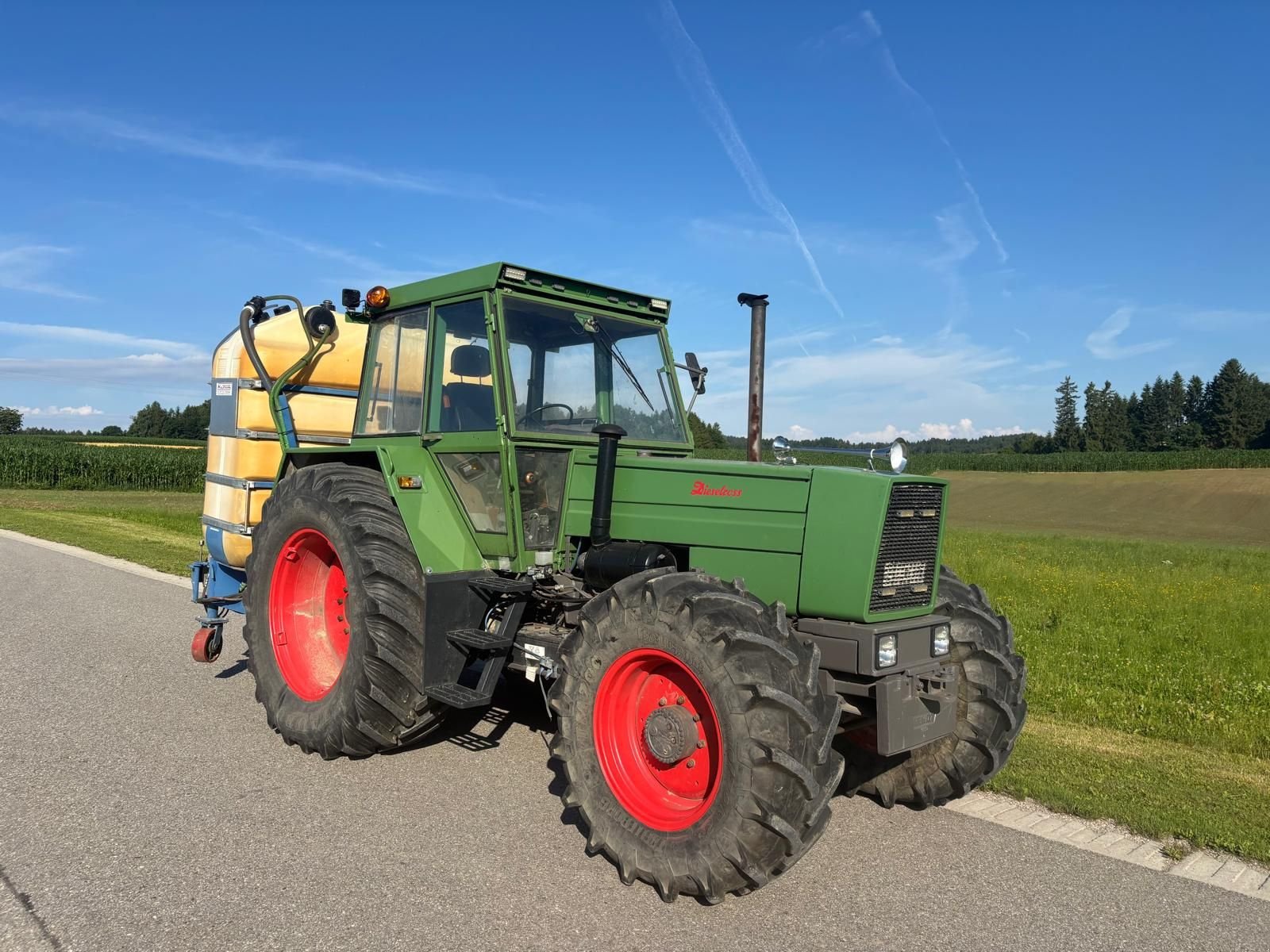 Traktor от тип Fendt Favorit 611 LSA 40km/h, Gebrauchtmaschine в NATTERNBACH (Снимка 1)