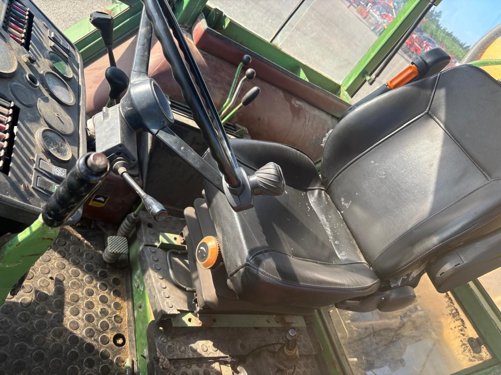 Traktor от тип Fendt Favorit 611 LSA 40km/h, Gebrauchtmaschine в NATTERNBACH (Снимка 10)