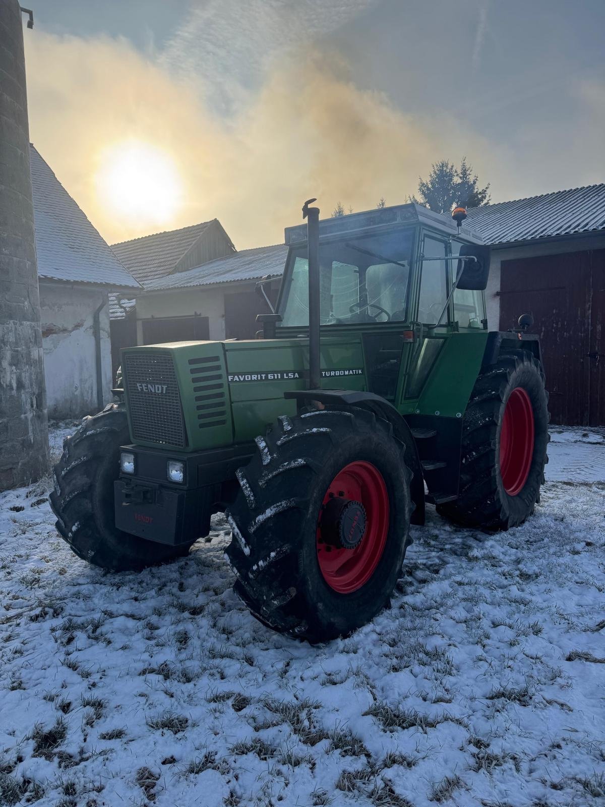 Traktor типа Fendt Favorit 611 LSA, Gebrauchtmaschine в Kühbach (Фотография 1)