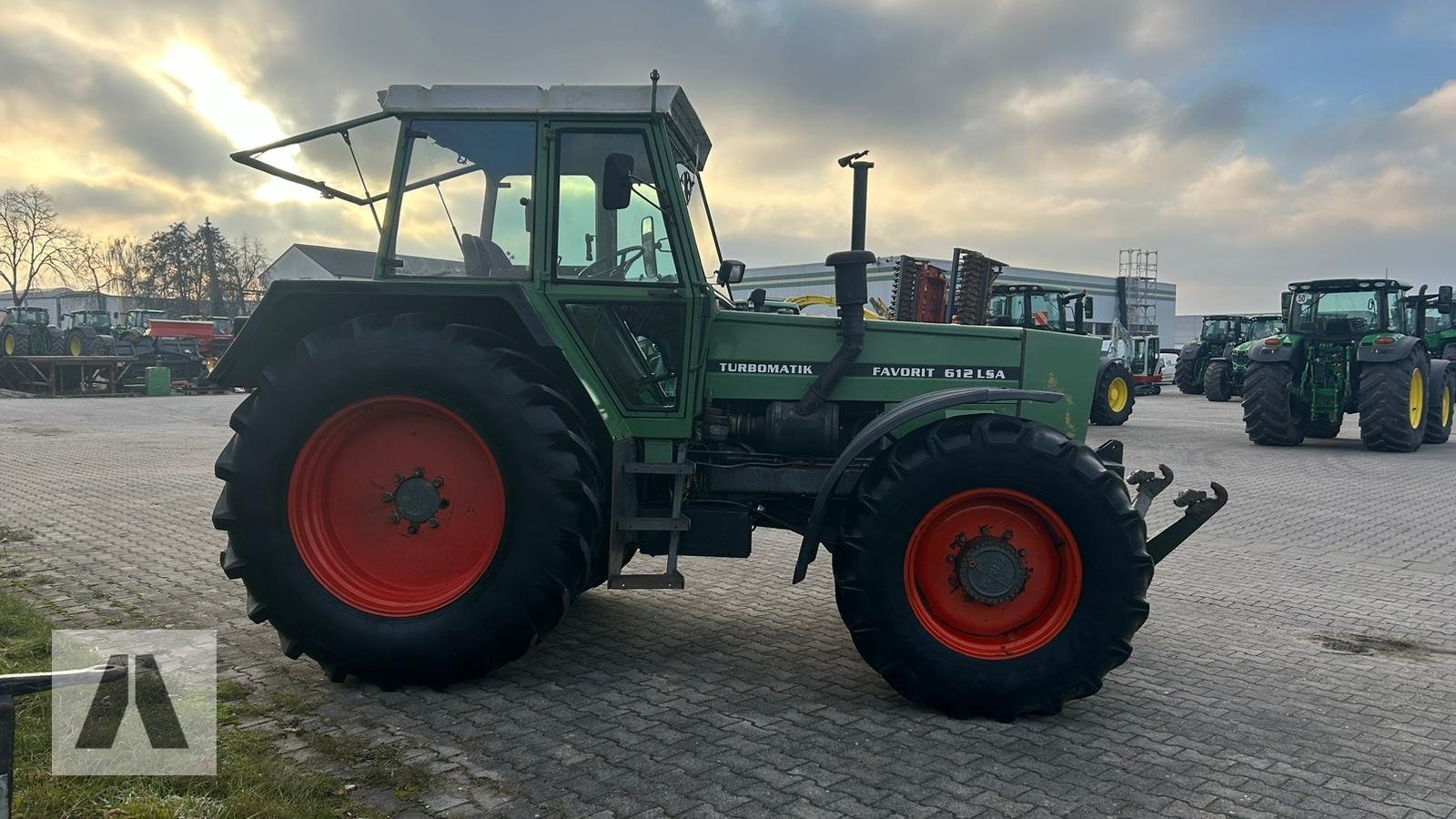 Traktor от тип Fendt Favorit 612 LSA Turbomatik 18900€, Gebrauchtmaschine в Regensburg (Снимка 9)