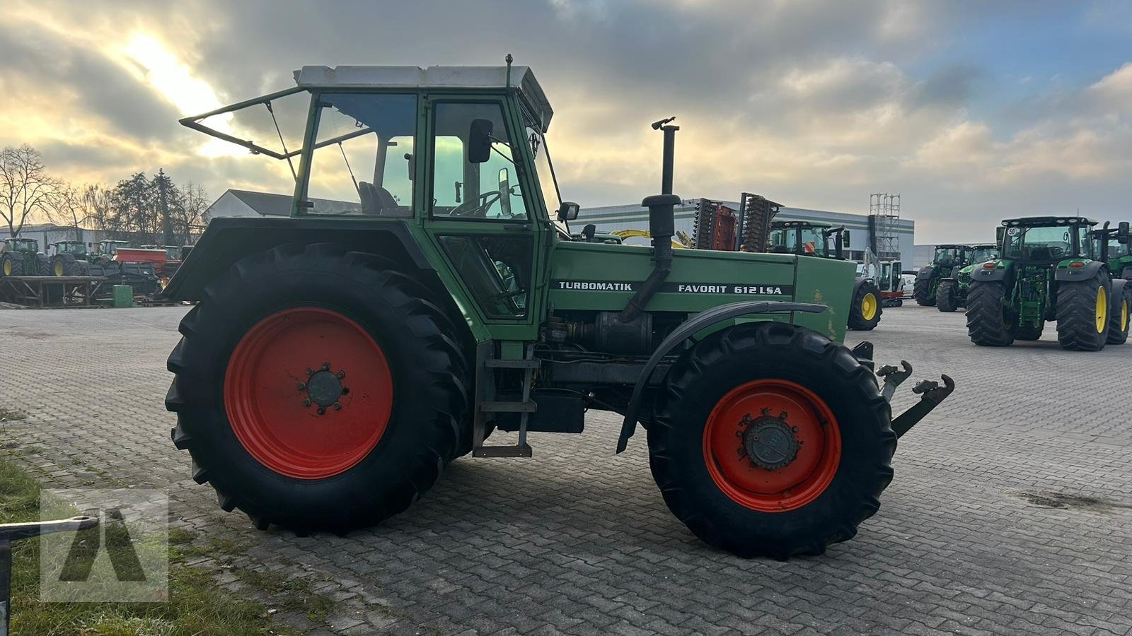 Traktor des Typs Fendt Favorit 612 LSA Turbomatik 21900€, Gebrauchtmaschine in Regensburg (Bild 10)