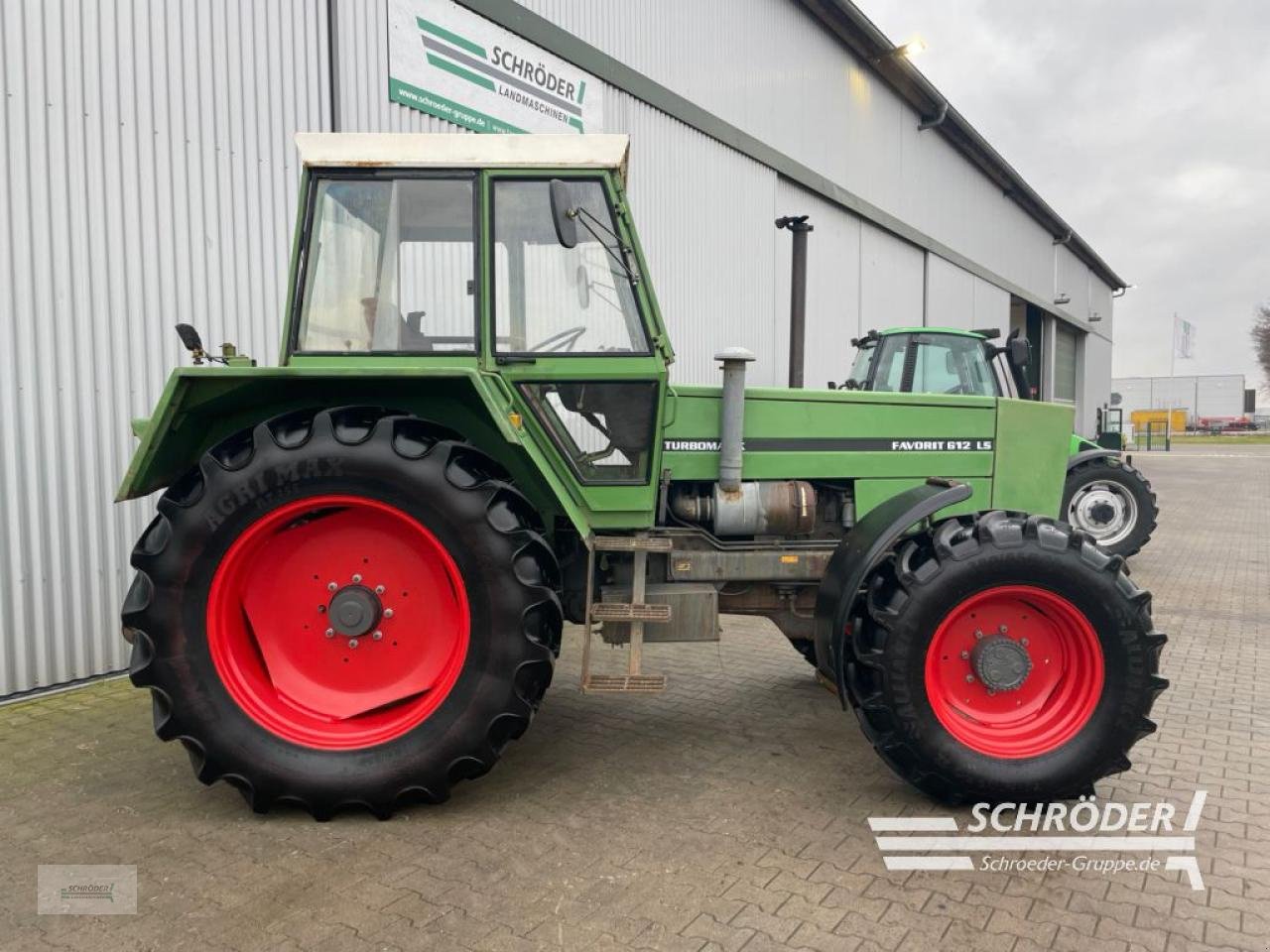 Traktor tip Fendt FAVORIT 612 SA, Gebrauchtmaschine in Wildeshausen (Poză 2)