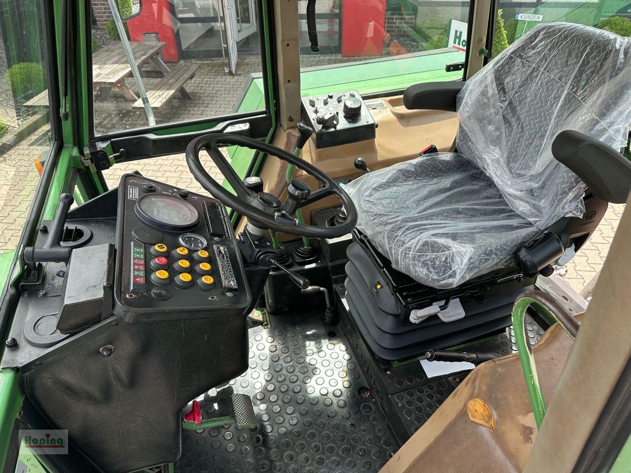 Traktor of the type Fendt Favorit 614 LSA Turbomatik, Gebrauchtmaschine in Bakum (Picture 15)