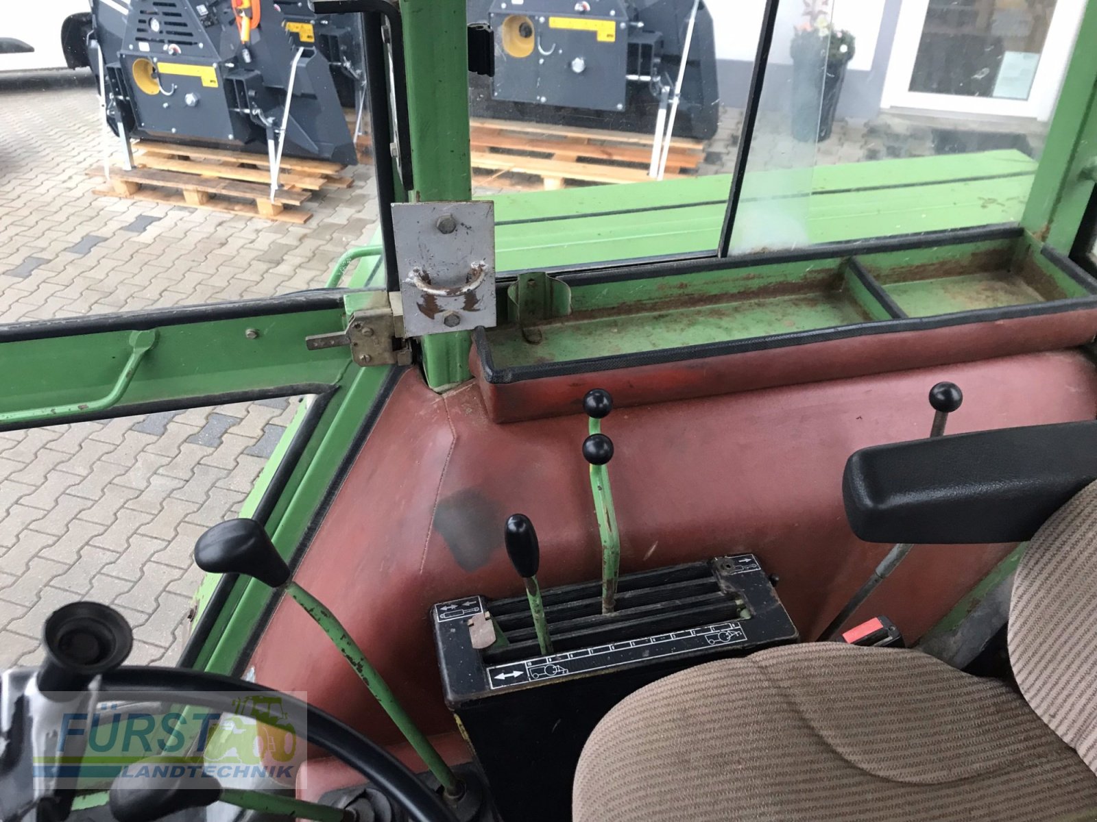 Traktor typu Fendt Favorit 615 LS, Gebrauchtmaschine w Perlesreut (Zdjęcie 8)