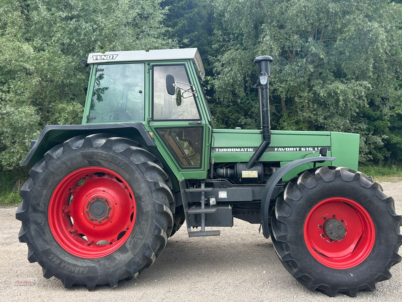 Traktor типа Fendt Favorit 615 LS, Gebrauchtmaschine в Mainburg/Wambach (Фотография 1)