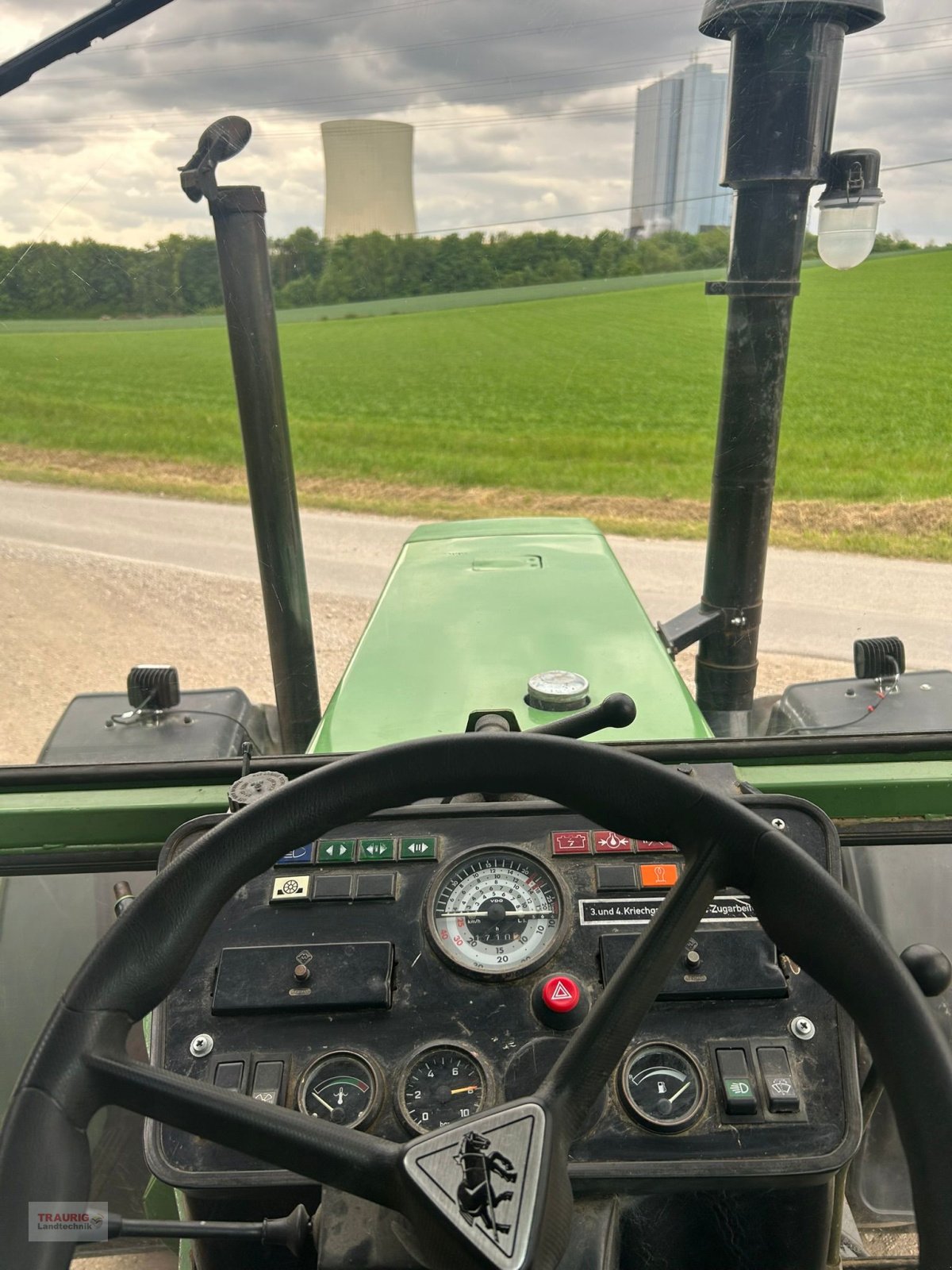 Traktor типа Fendt Favorit 615 LS, Gebrauchtmaschine в Mainburg/Wambach (Фотография 4)