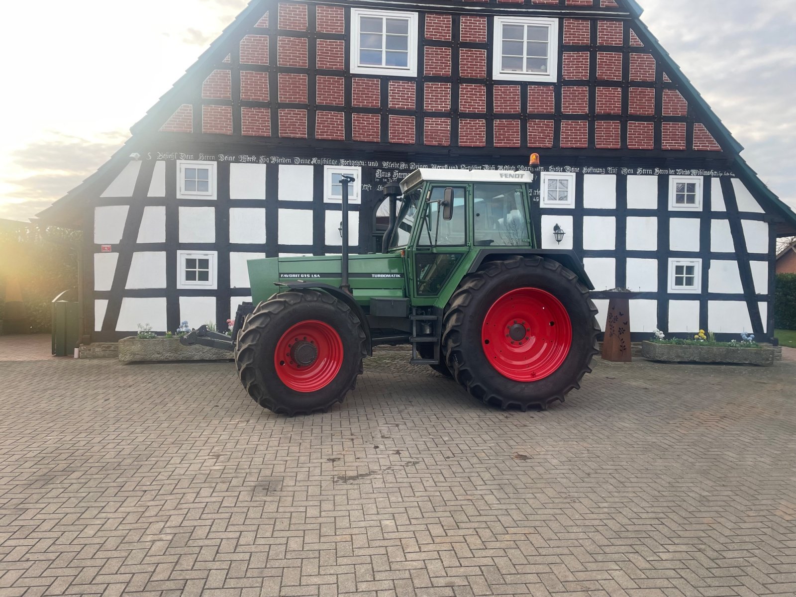 Traktor типа Fendt Favorit 615 LSA, Gebrauchtmaschine в Hunteburg (Фотография 2)