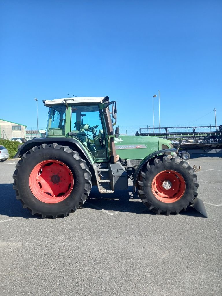 Traktor van het type Fendt FAVORIT 716 VARIO, Gebrauchtmaschine in Calmont (Foto 8)