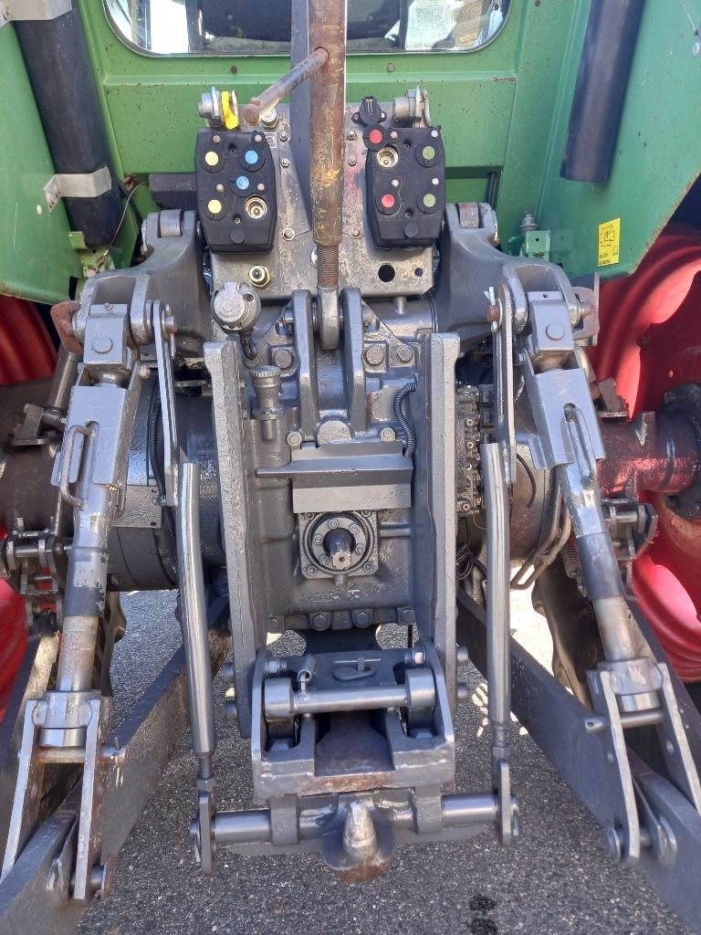 Traktor van het type Fendt FAVORIT 716 VARIO, Gebrauchtmaschine in Calmont (Foto 11)