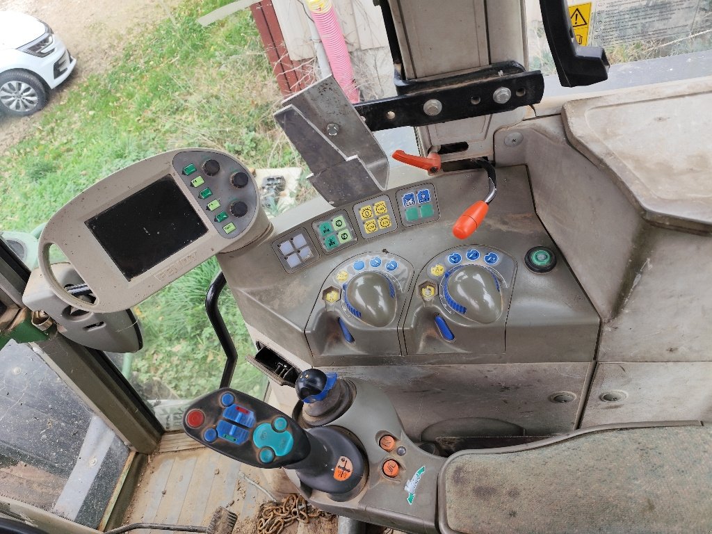 Traktor типа Fendt FAVORIT 716 VARIO, Gebrauchtmaschine в Calmont (Фотография 4)