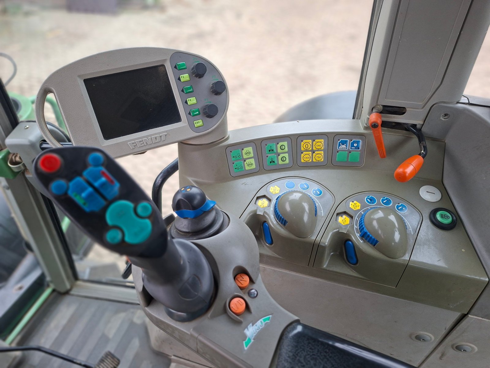 Traktor typu Fendt Favorit 716 Vario, Gebrauchtmaschine v Altenthann (Obrázok 3)