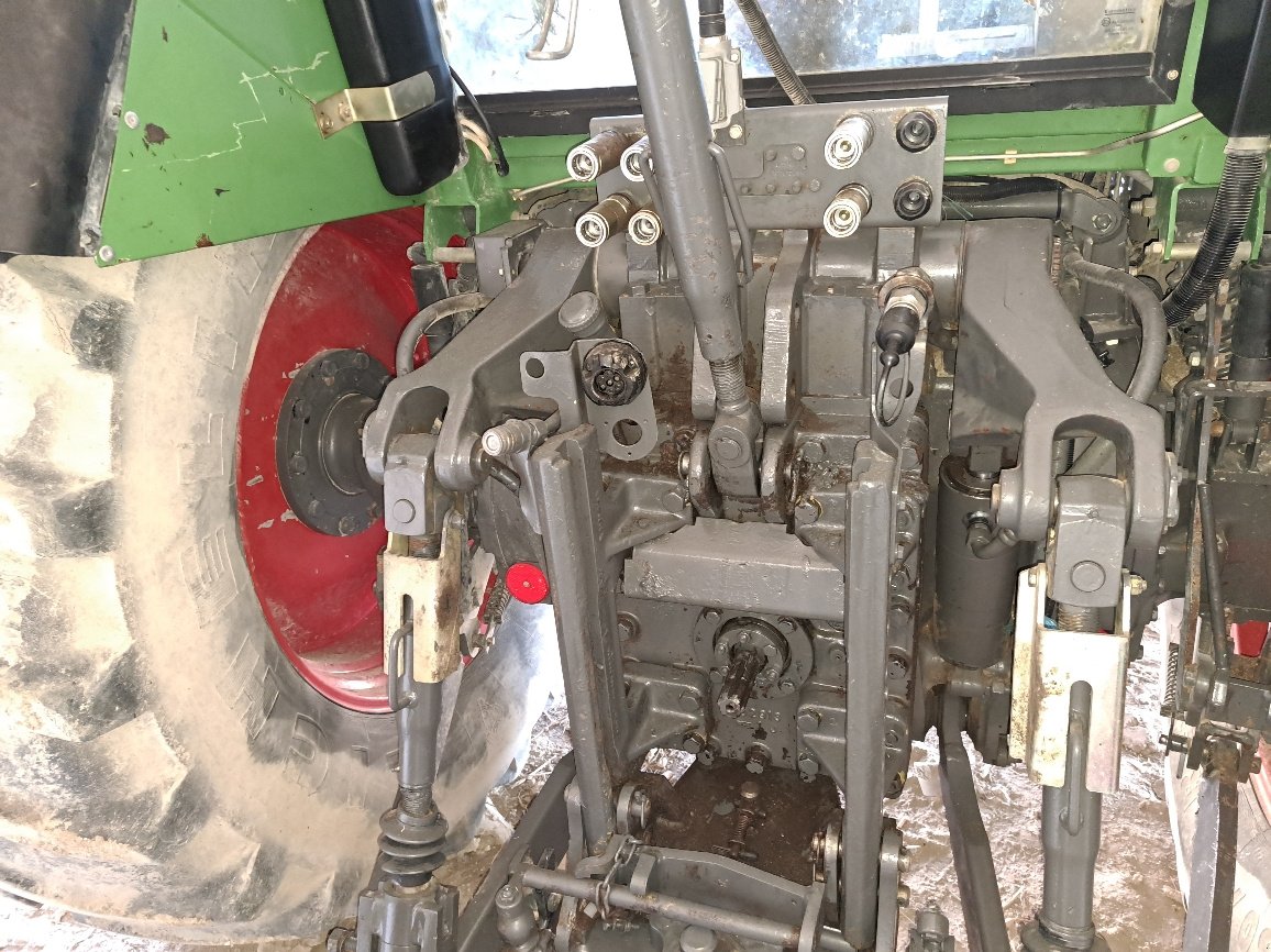 Traktor des Typs Fendt favorit 816, Gebrauchtmaschine in VERT TOULON (Bild 8)