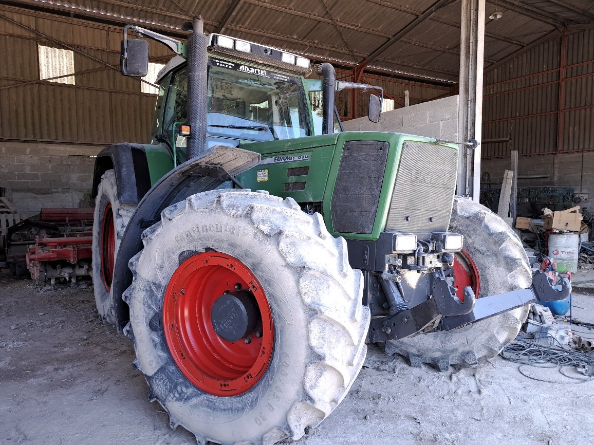 Traktor des Typs Fendt favorit 816, Gebrauchtmaschine in VERT TOULON (Bild 1)