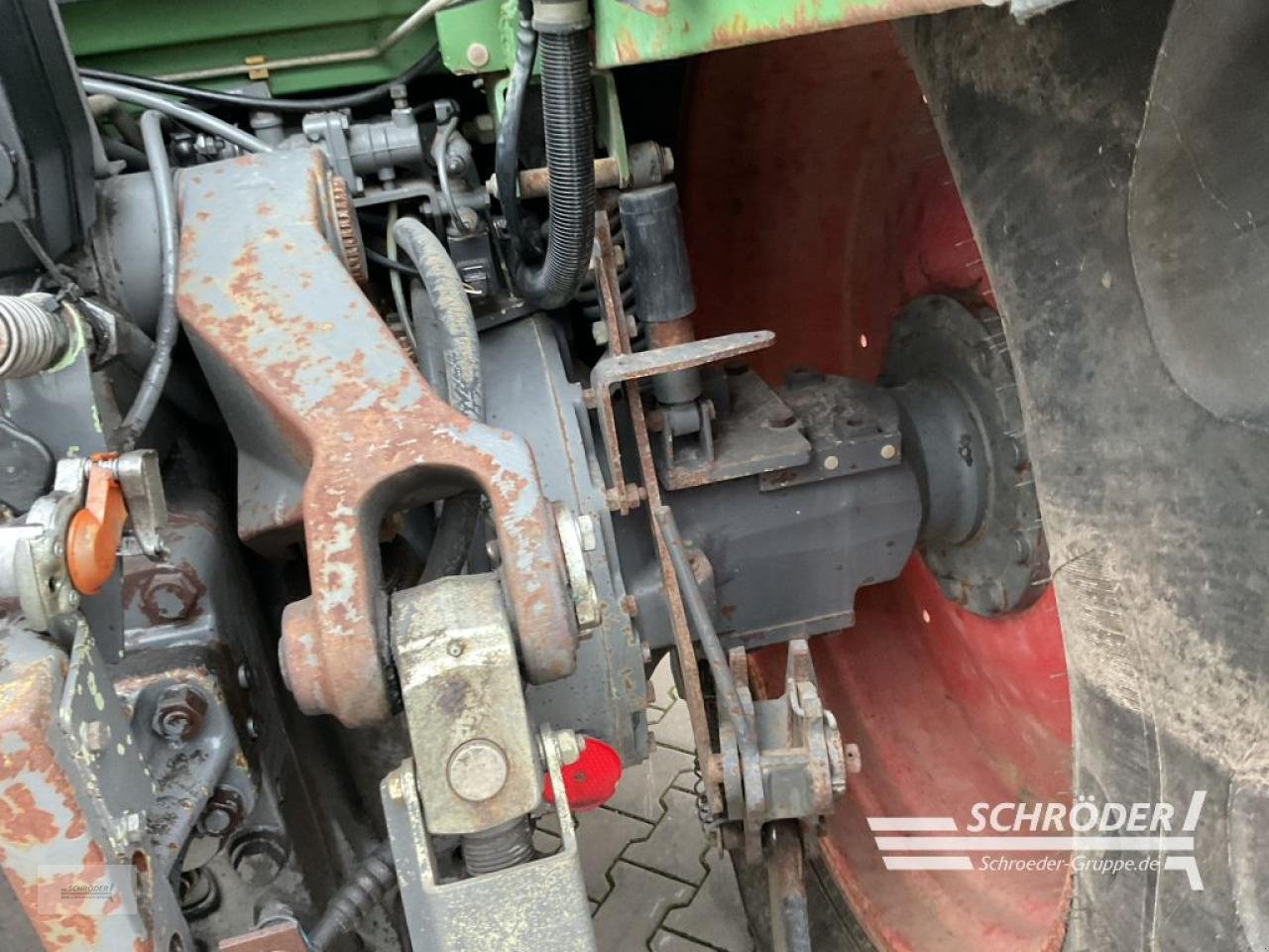 Traktor от тип Fendt FAVORIT 822, Gebrauchtmaschine в Holdorf (Снимка 9)