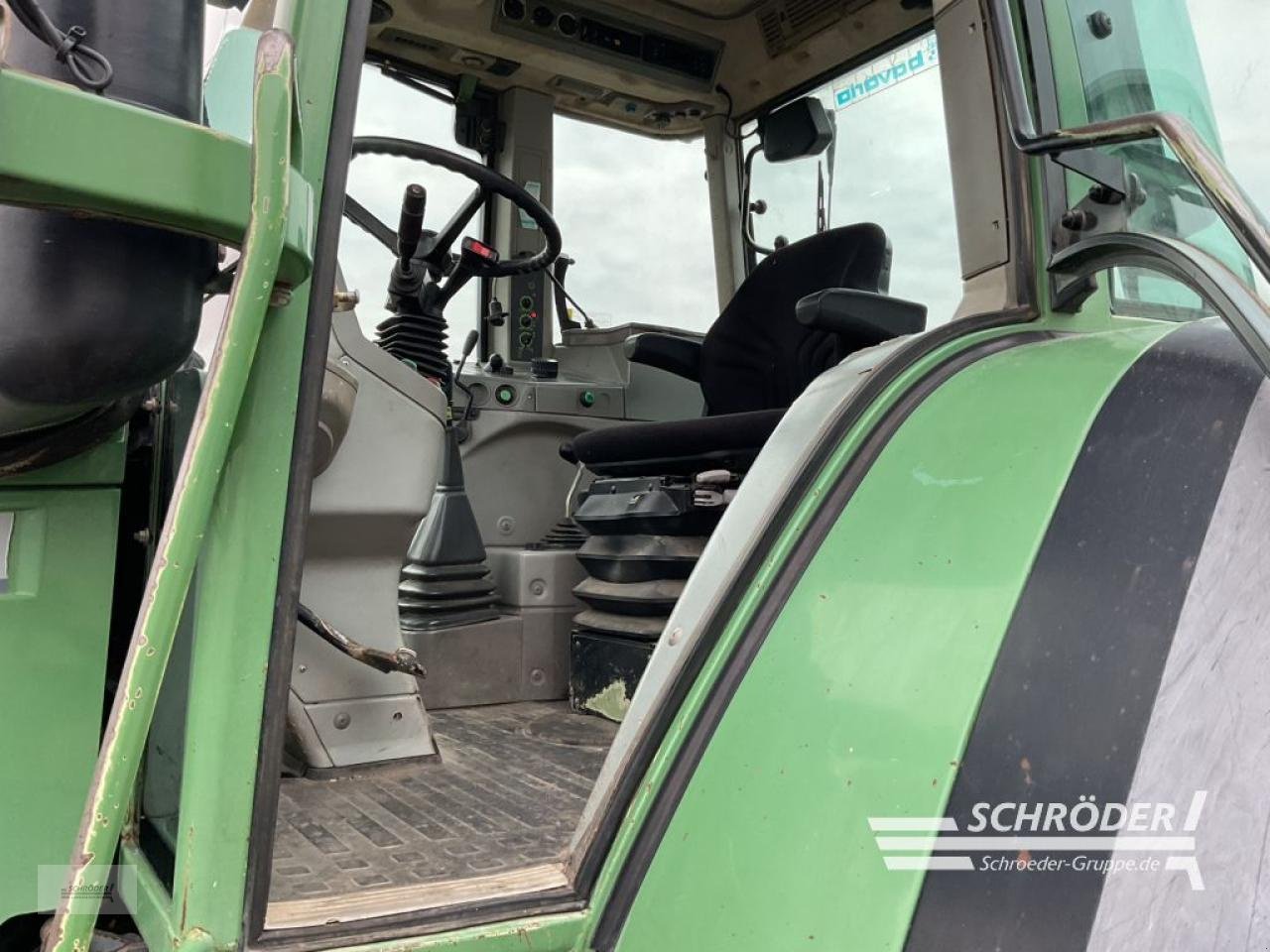 Traktor от тип Fendt FAVORIT 822, Gebrauchtmaschine в Holdorf (Снимка 20)