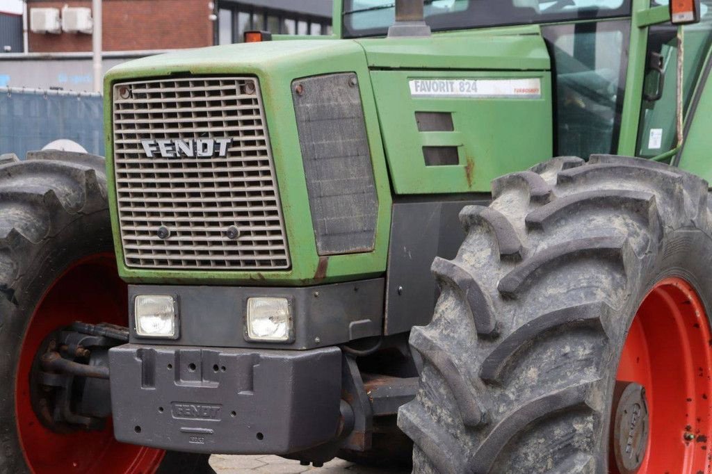 Traktor типа Fendt Favorit 824, Gebrauchtmaschine в Antwerpen (Фотография 11)