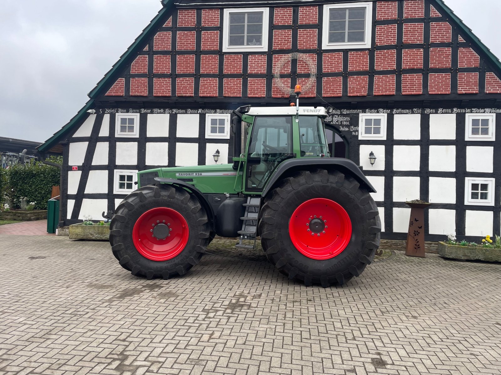 Traktor des Typs Fendt Favorit 926 Vario, Gebrauchtmaschine in Hunteburg (Bild 2)