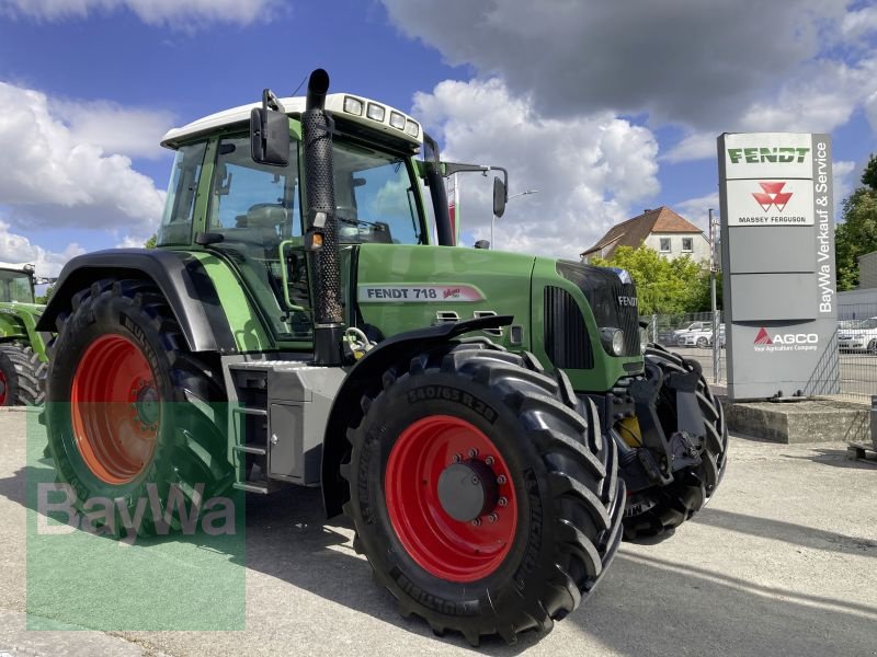 Fendt FENDT 718 VARIO TMS COM 3/III, Gebrauchtmaschine, Baujahr: 2010, Betriebsstunden: 5248 Stunden (Bild 1) Traktor des Typs Fendt FENDT 718 VARIO TMS COM 3/III, Gebrauchtmaschine in Dinkelsbühl (Bild 1)