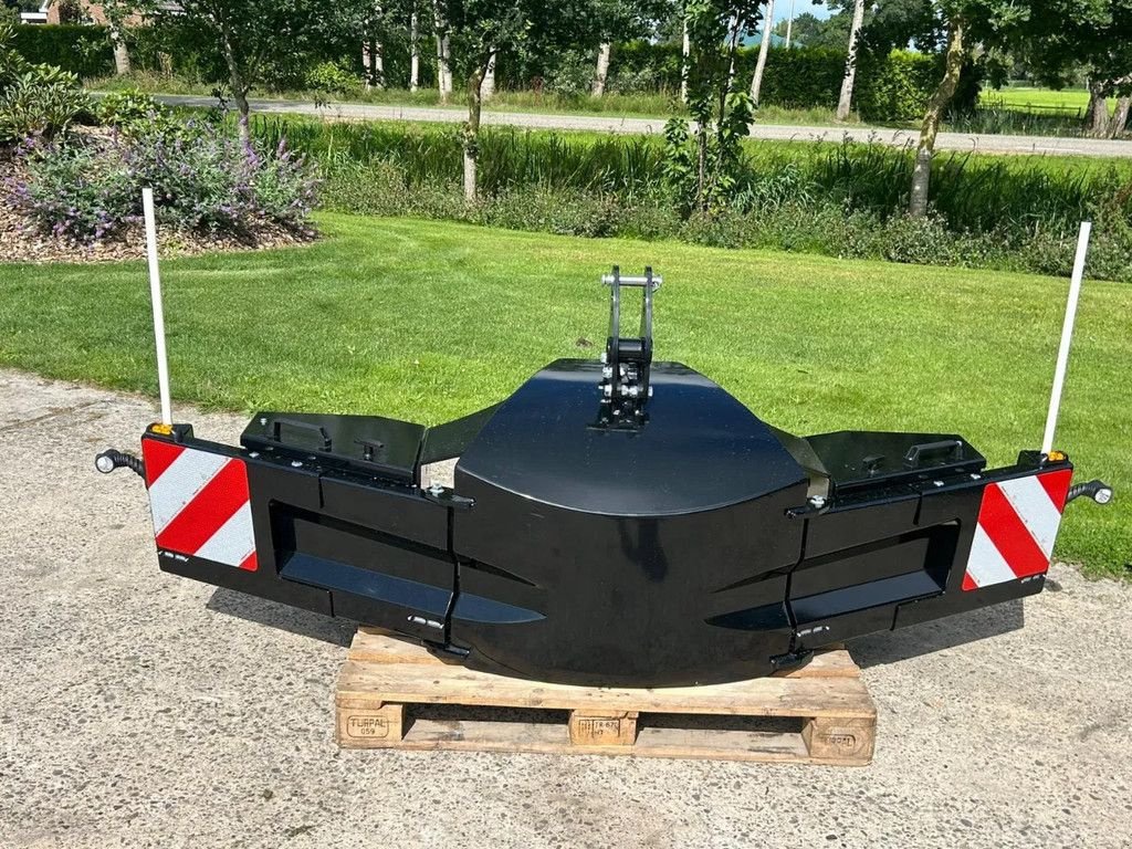 Traktor tipa Fendt Frontbumper Frontblok Gewicht NIEUW, Gebrauchtmaschine u Ruinerwold (Slika 3)