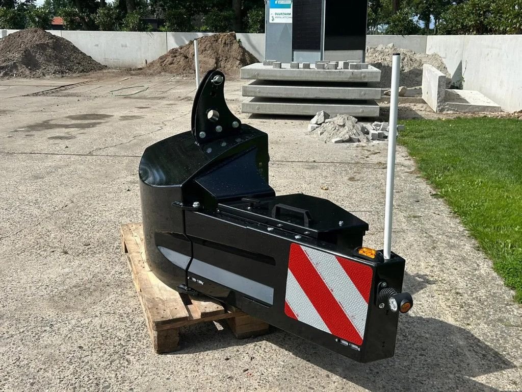 Traktor tipa Fendt Frontbumper Frontblok Gewicht NIEUW, Gebrauchtmaschine u Ruinerwold (Slika 5)