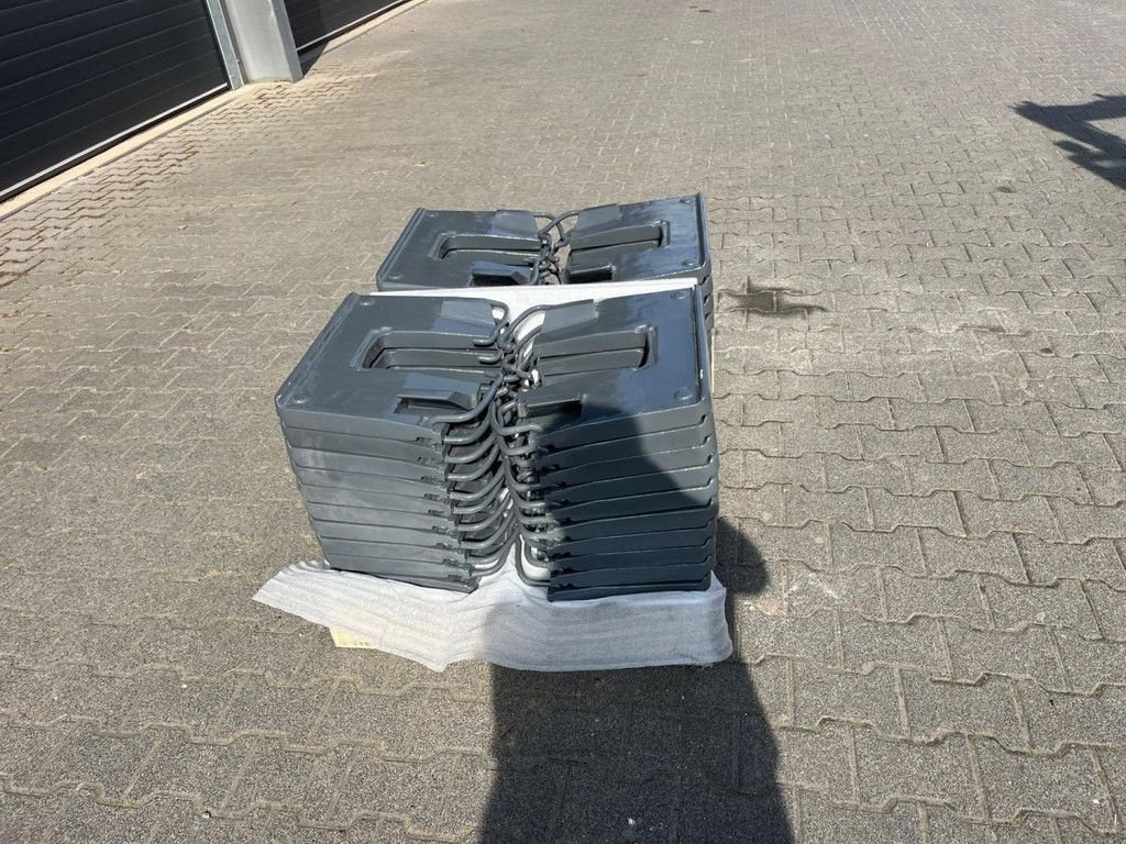 Traktor типа Fendt frontgewichten, Gebrauchtmaschine в Hapert (Фотография 7)