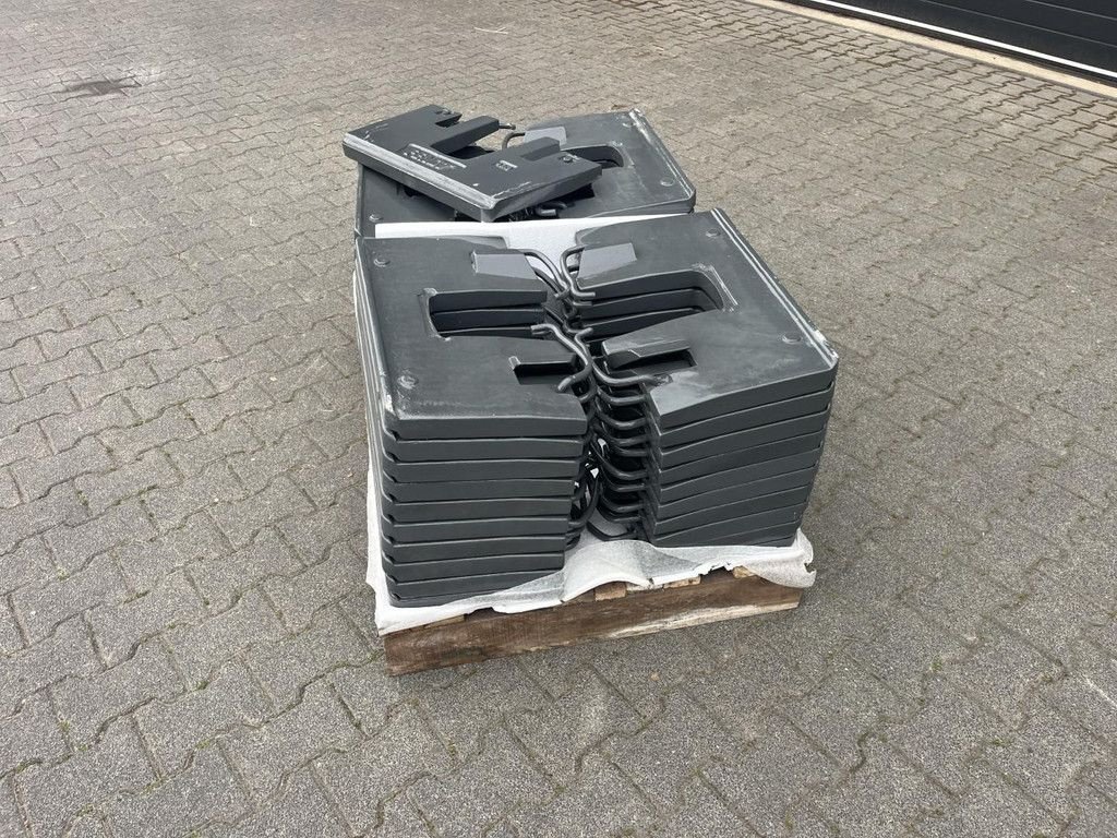 Traktor tip Fendt frontgewichten, Gebrauchtmaschine in Hapert (Poză 3)