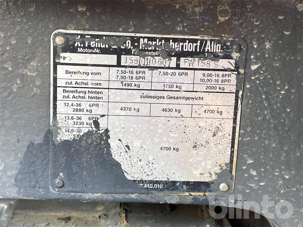 Traktor типа Fendt FW 158S, Gebrauchtmaschine в Düsseldorf (Фотография 8)
