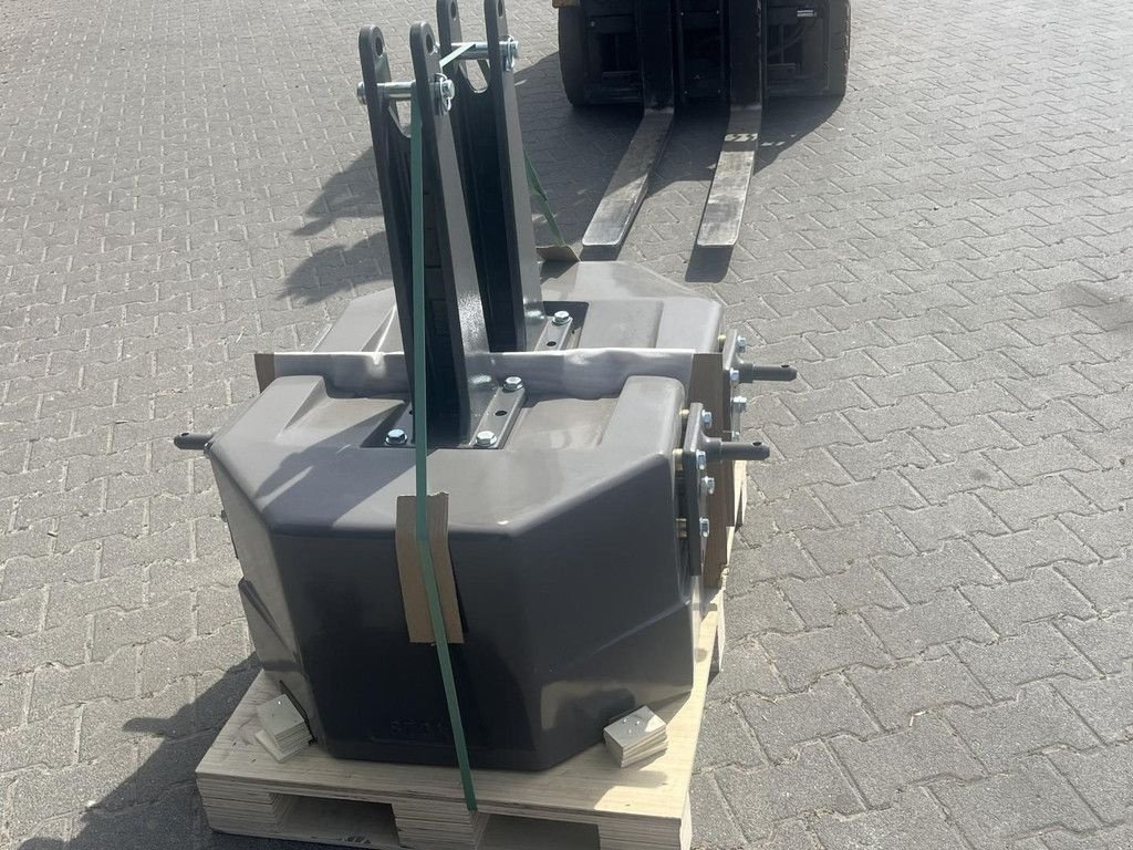 Traktor του τύπου Fendt gewichten blok, Gebrauchtmaschine σε Hapert (Φωτογραφία 4)