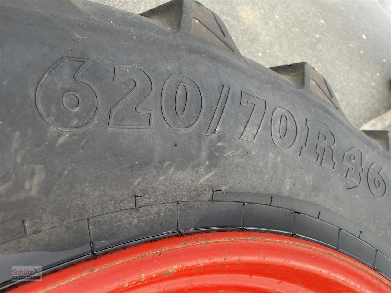 Traktor van het type Fendt Räder 2.25m Spur, 828 826, 620/70 R46 600/70 R30, Gebrauchtmaschine in Schierling (Foto 9)