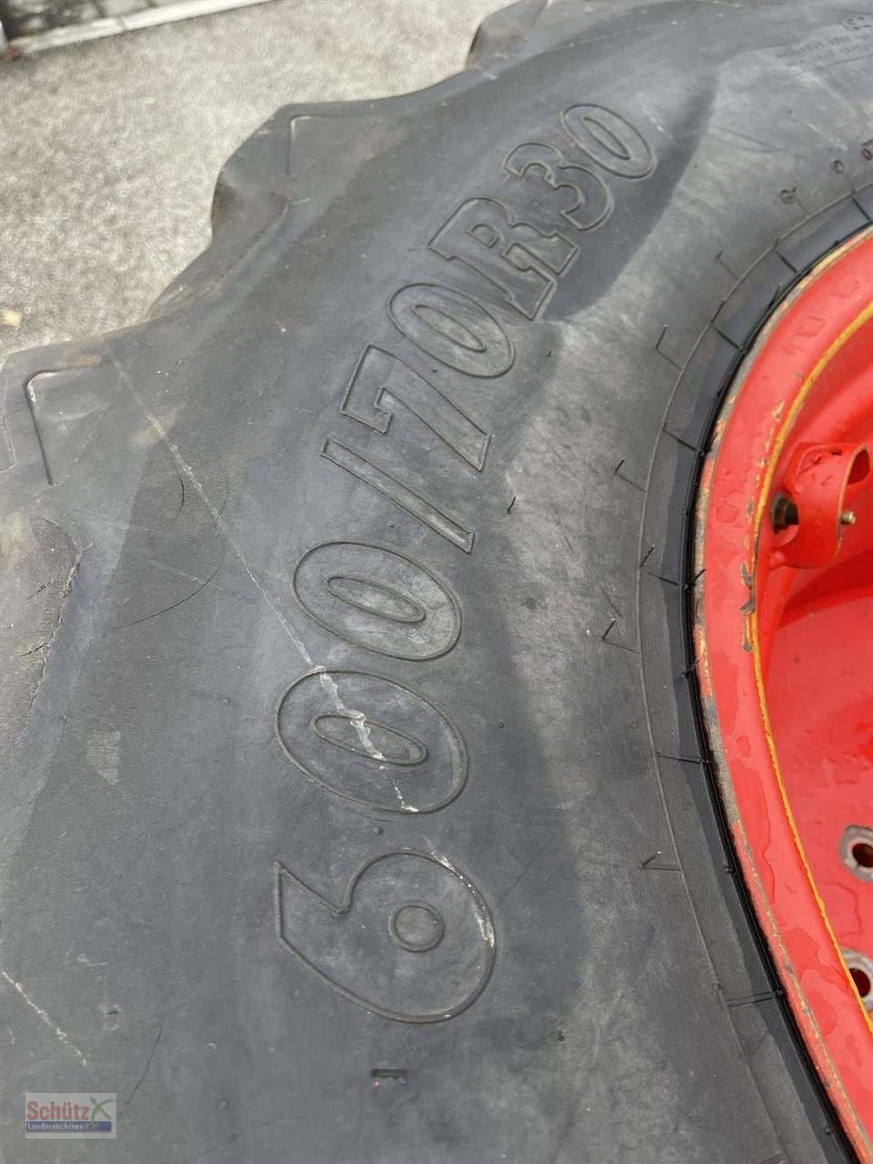 Traktor van het type Fendt Räder 2.25m Spur, 828 826, 620/70 R46 600/70 R30, Gebrauchtmaschine in Schierling (Foto 10)