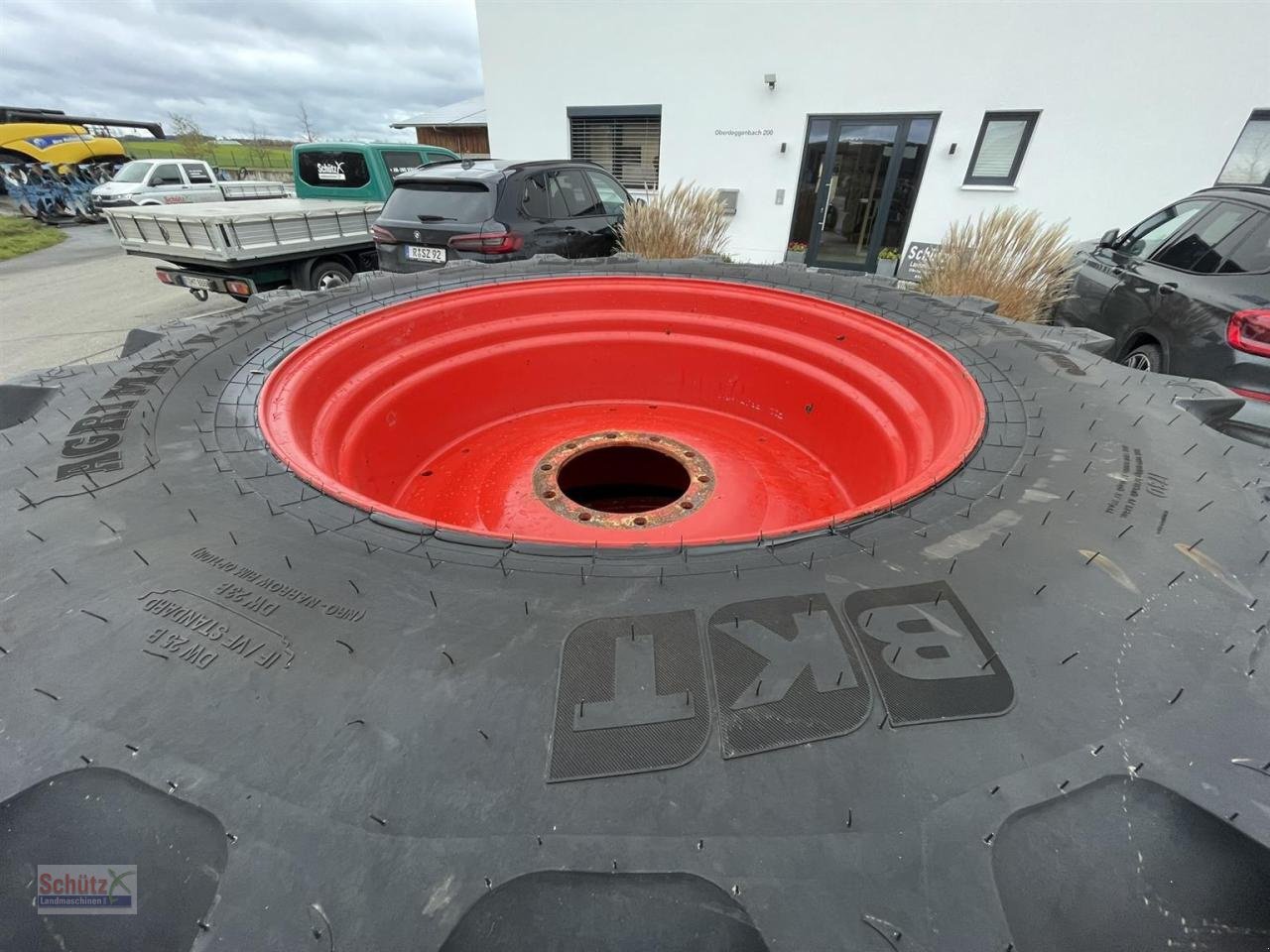 Traktor of the type Fendt Räder 710/60 R42 600/60 R30 f. 718-724 820, Gebrauchtmaschine in Schierling (Picture 8)