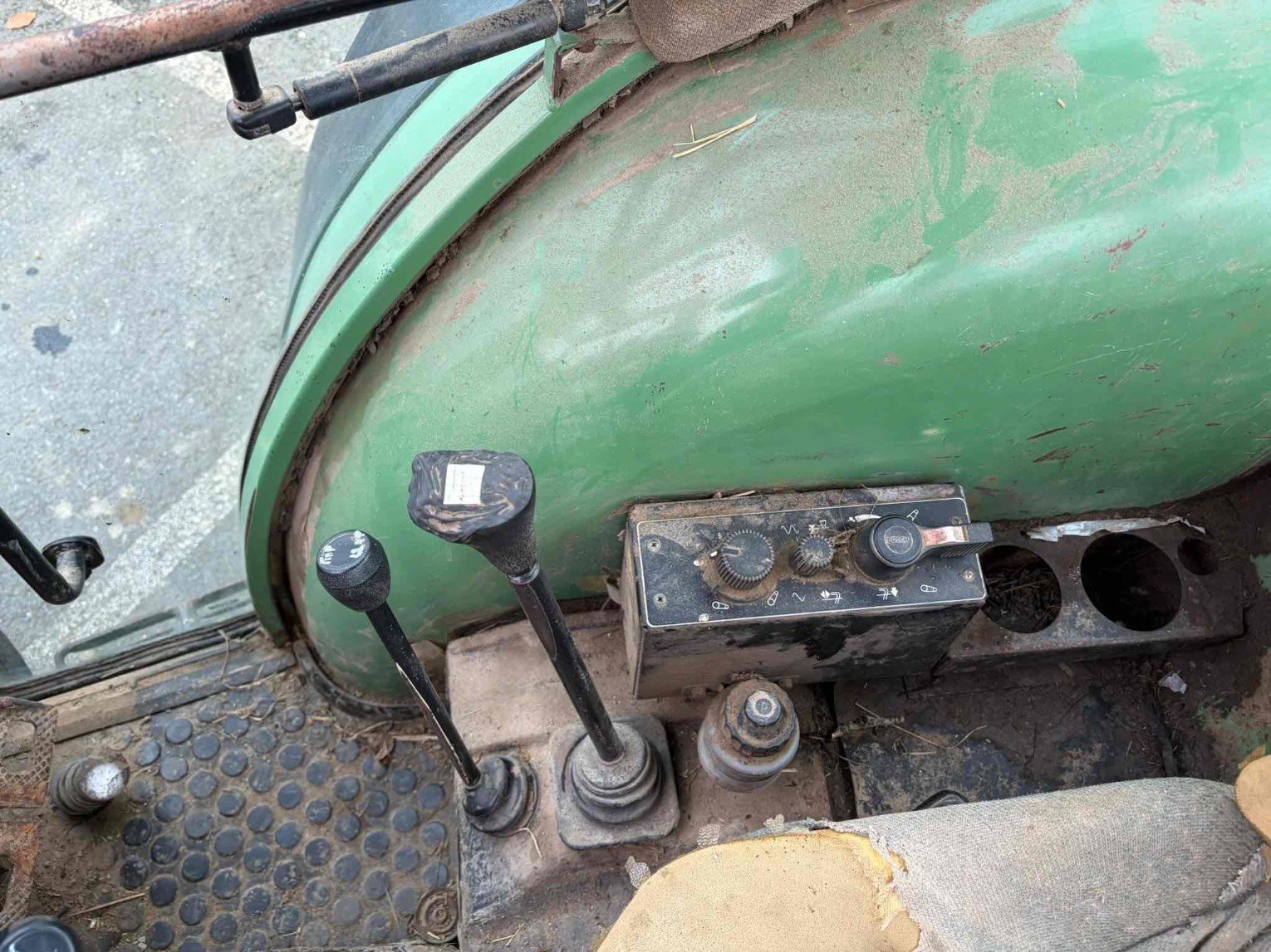 Traktor za tip Fendt Tracteur agricole 280 S  Fendt, Gebrauchtmaschine u SAINT CLAIR SUR ELLE (Slika 8)