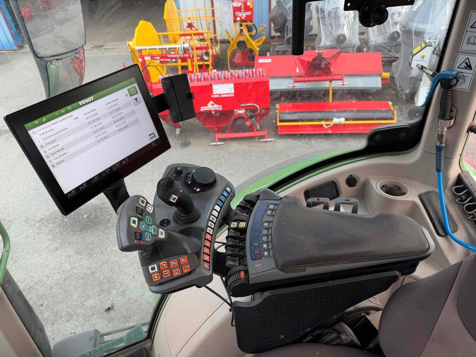 Traktor du type Fendt Tracteur agricole 313 Fendt, Gebrauchtmaschine en LA SOUTERRAINE (Photo 11)