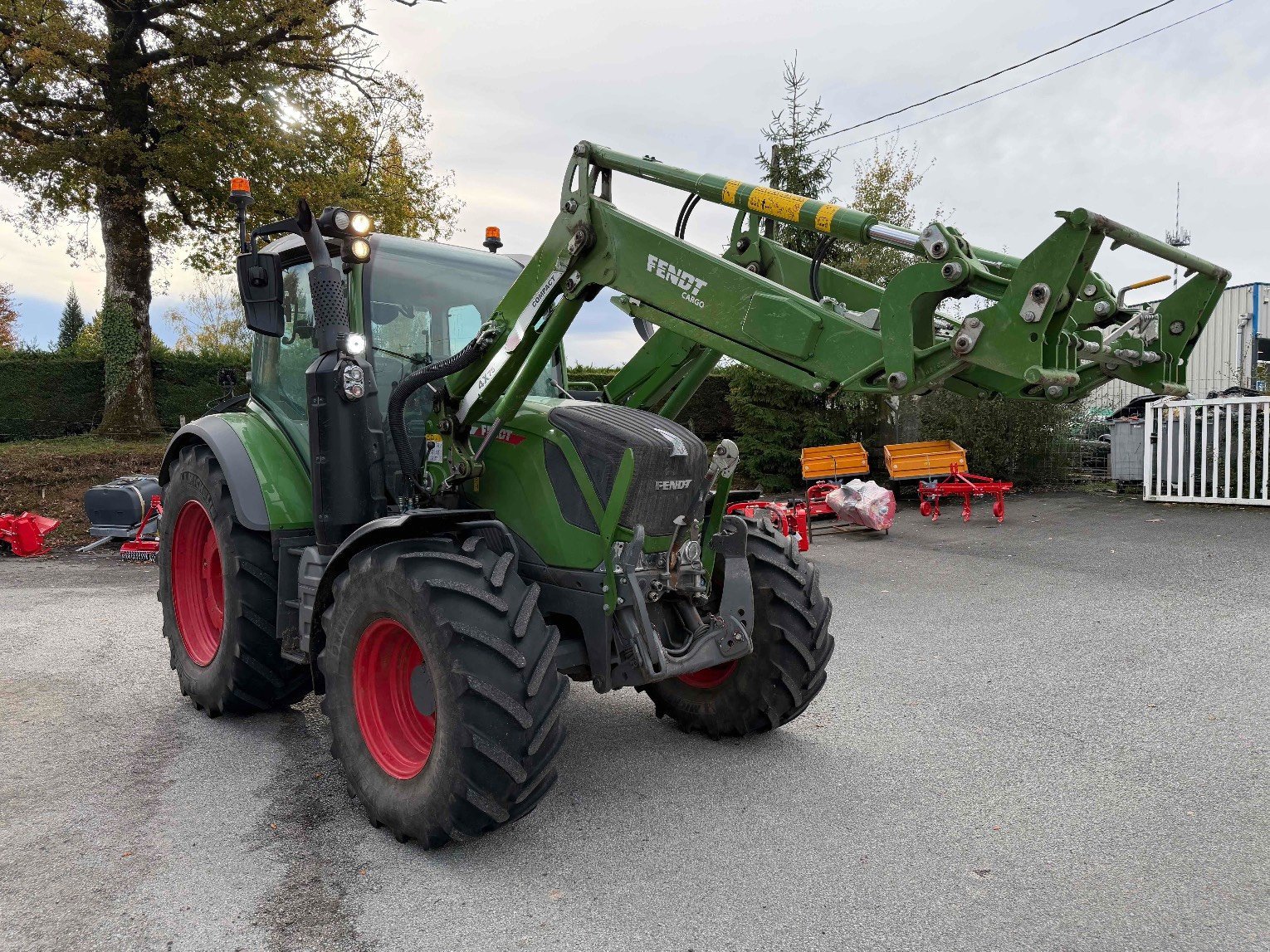 Traktor des Typs Fendt Tracteur agricole 313 Fendt, Gebrauchtmaschine in LA SOUTERRAINE (Bild 2)