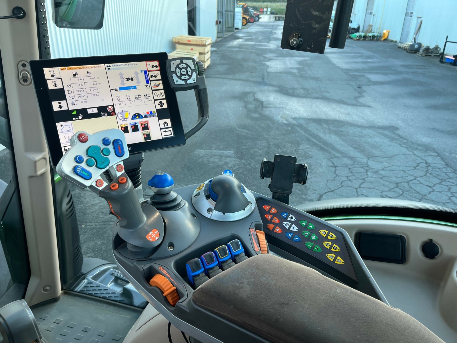 Traktor типа Fendt TRACTEUR FENDT 516, Gebrauchtmaschine в Hauteroche (Фотография 8)