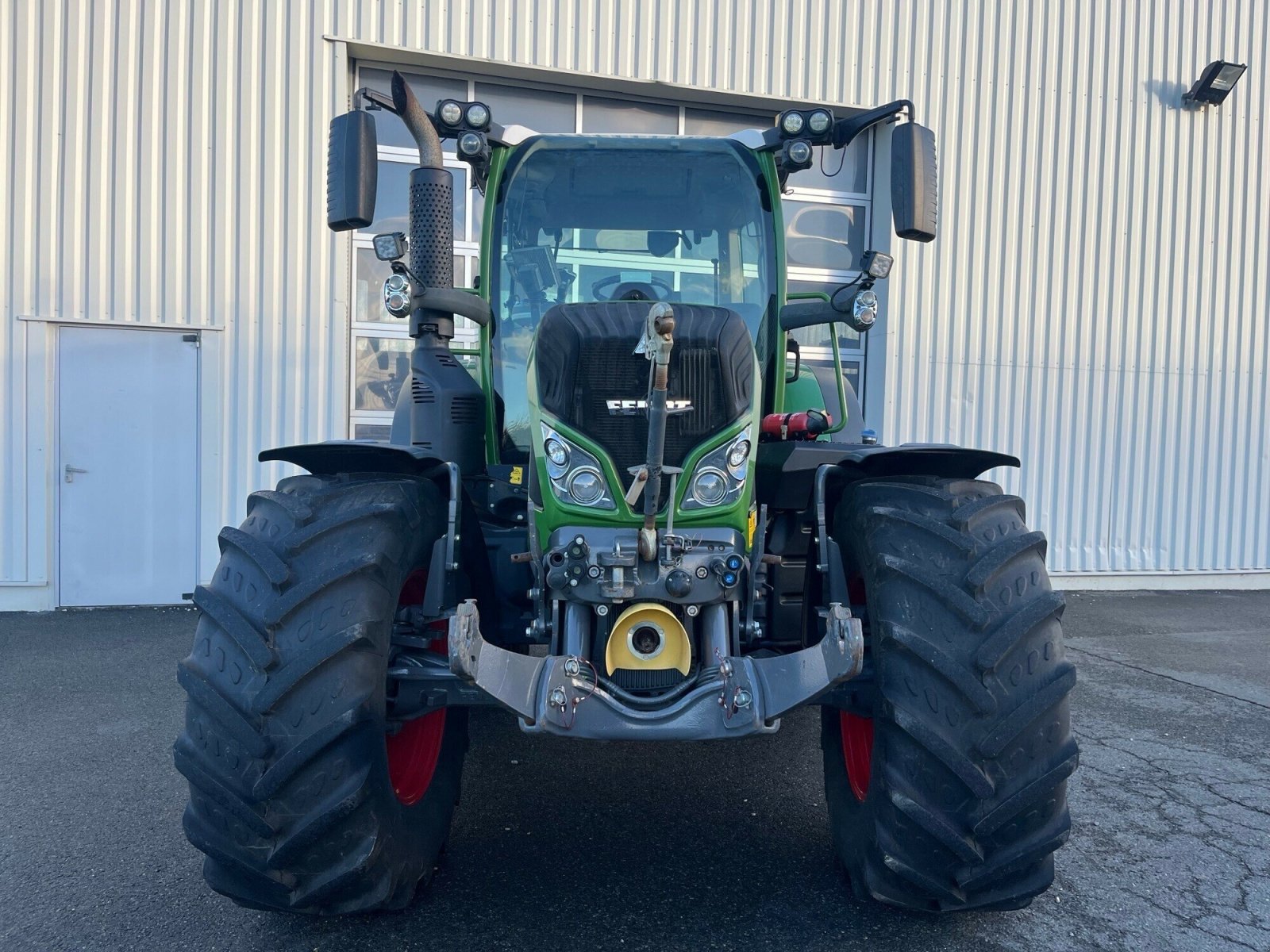 Traktor типа Fendt TRACTEUR FENDT 516, Gebrauchtmaschine в Hauteroche (Фотография 5)