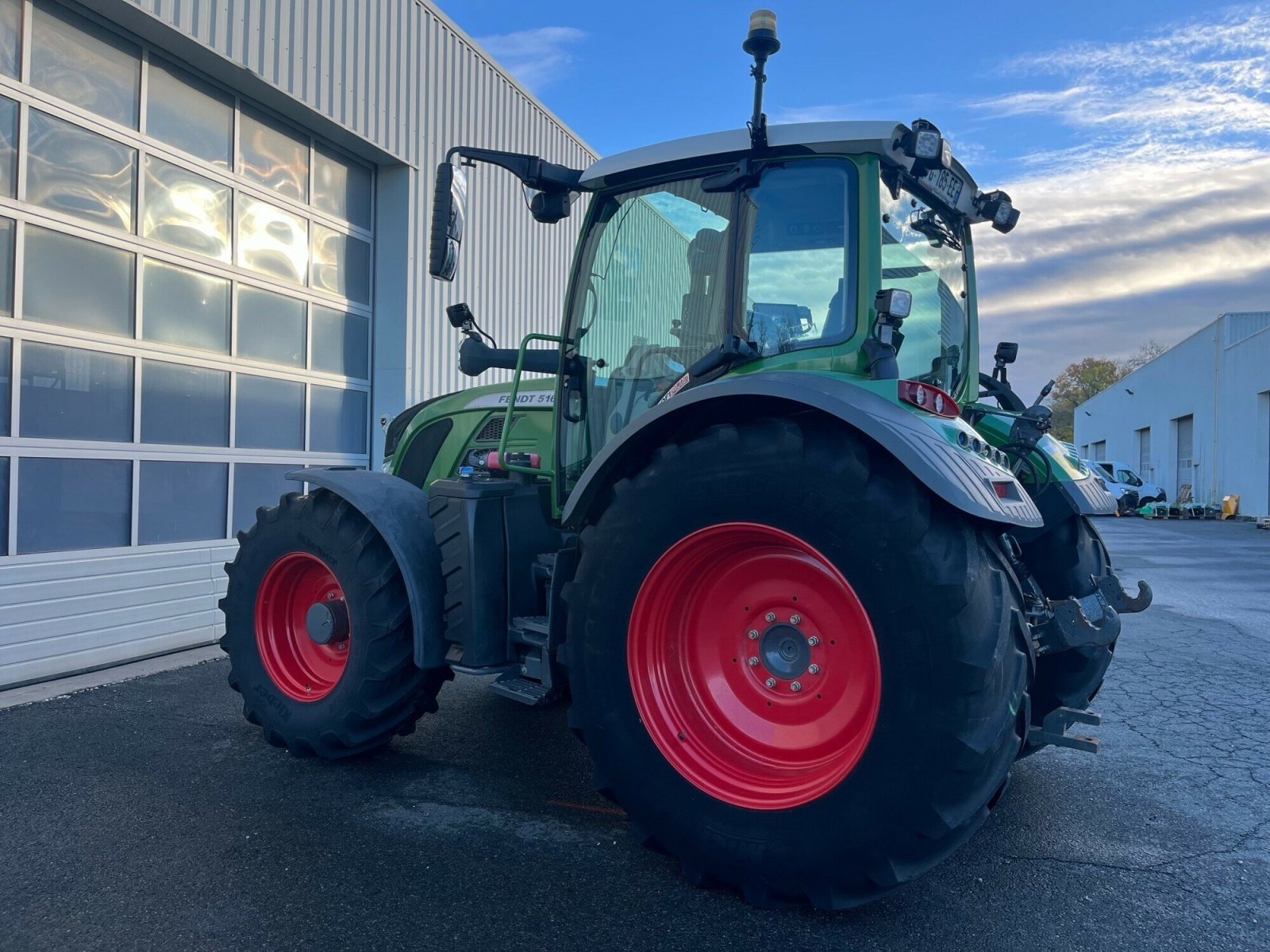 Traktor типа Fendt TRACTEUR FENDT 516, Gebrauchtmaschine в Hauteroche (Фотография 4)