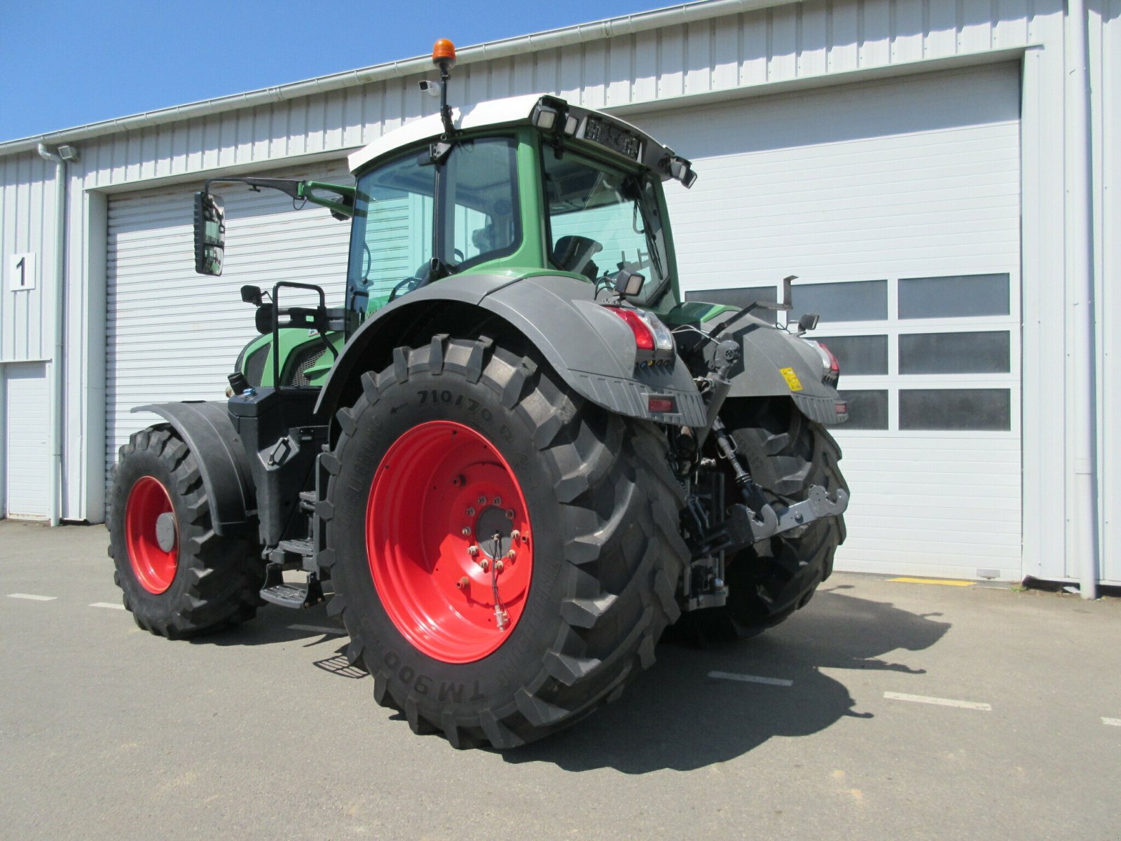 Traktor типа Fendt TRACTEUR FENDT 828 VARIO, Gebrauchtmaschine в PLOUIGNEAU (Фотография 3)