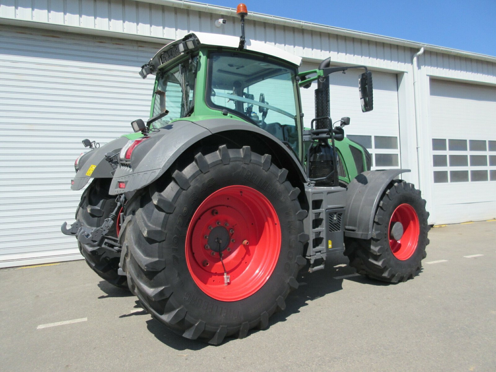Traktor типа Fendt TRACTEUR FENDT 828 VARIO, Gebrauchtmaschine в PLOUIGNEAU (Фотография 4)