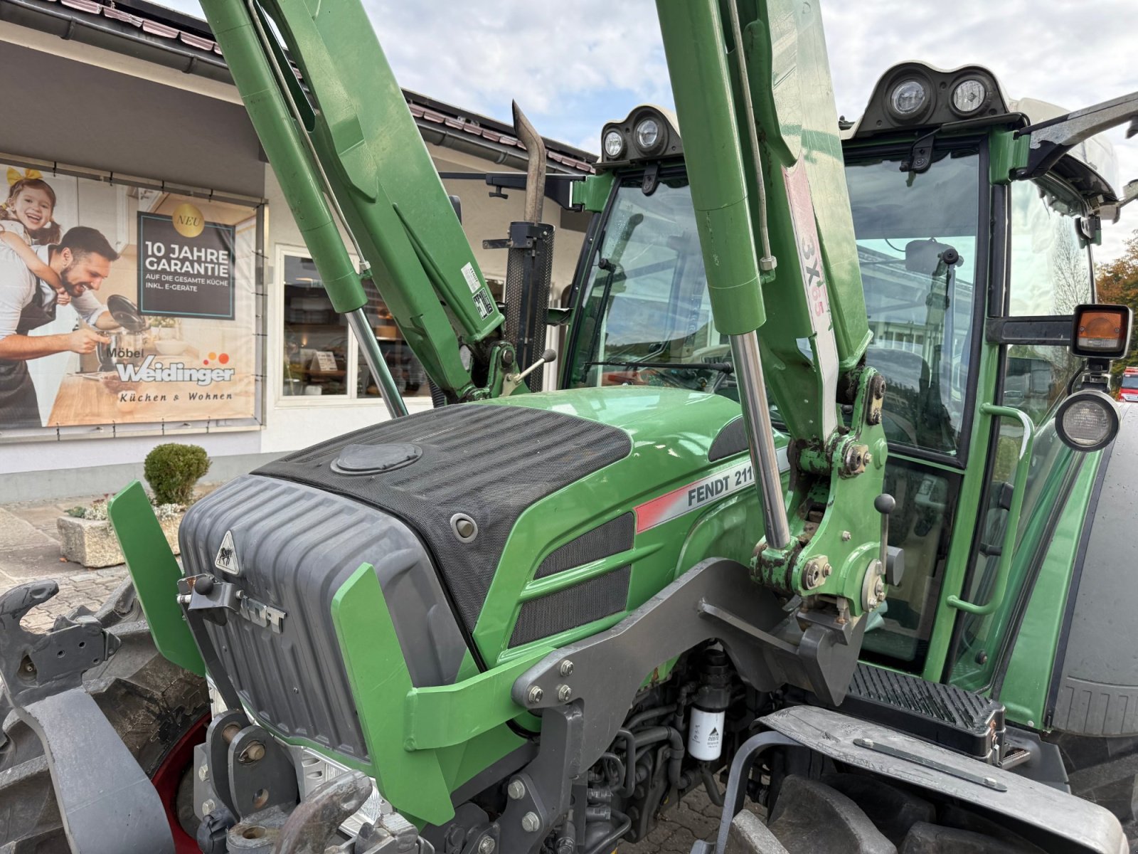 Traktor от тип Fendt Vario 211 TMS /Unfall, Gebrauchtmaschine в Neureichenau (Снимка 11)