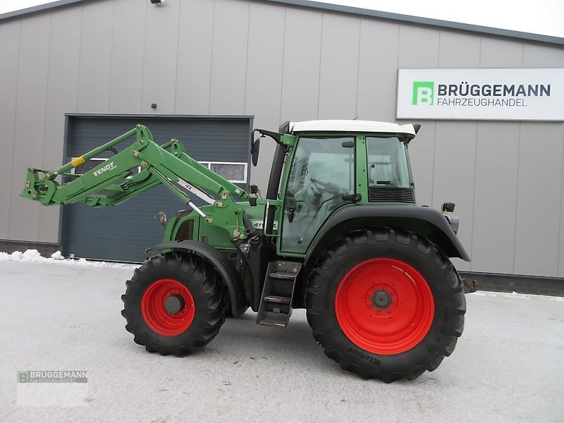 Traktor of the type Fendt Vario 411 TMS, FKH+FZW+FL, Gebrauchtmaschine in Meppen (Picture 1)