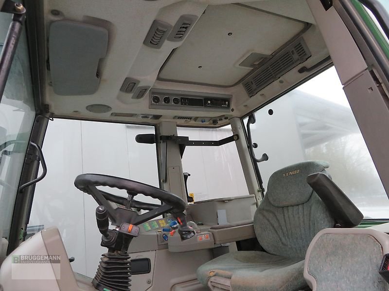 Traktor of the type Fendt Vario 411 TMS, FKH+FZW+FL, Gebrauchtmaschine in Meppen (Picture 12)