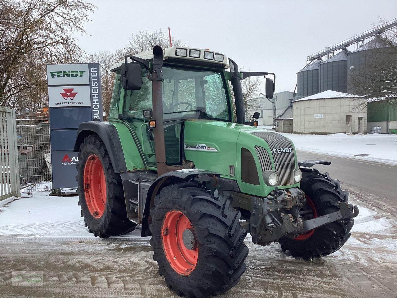 Traktor типа Fendt Vario 411, Gebrauchtmaschine в Coppenbruegge (Фотография 2)
