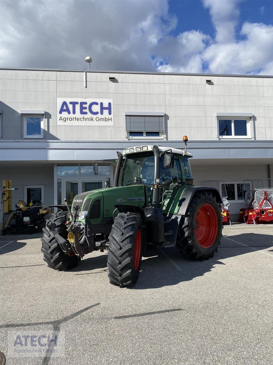 Traktor от тип Fendt Vario 716, Gebrauchtmaschine в Velburg (Снимка 1)