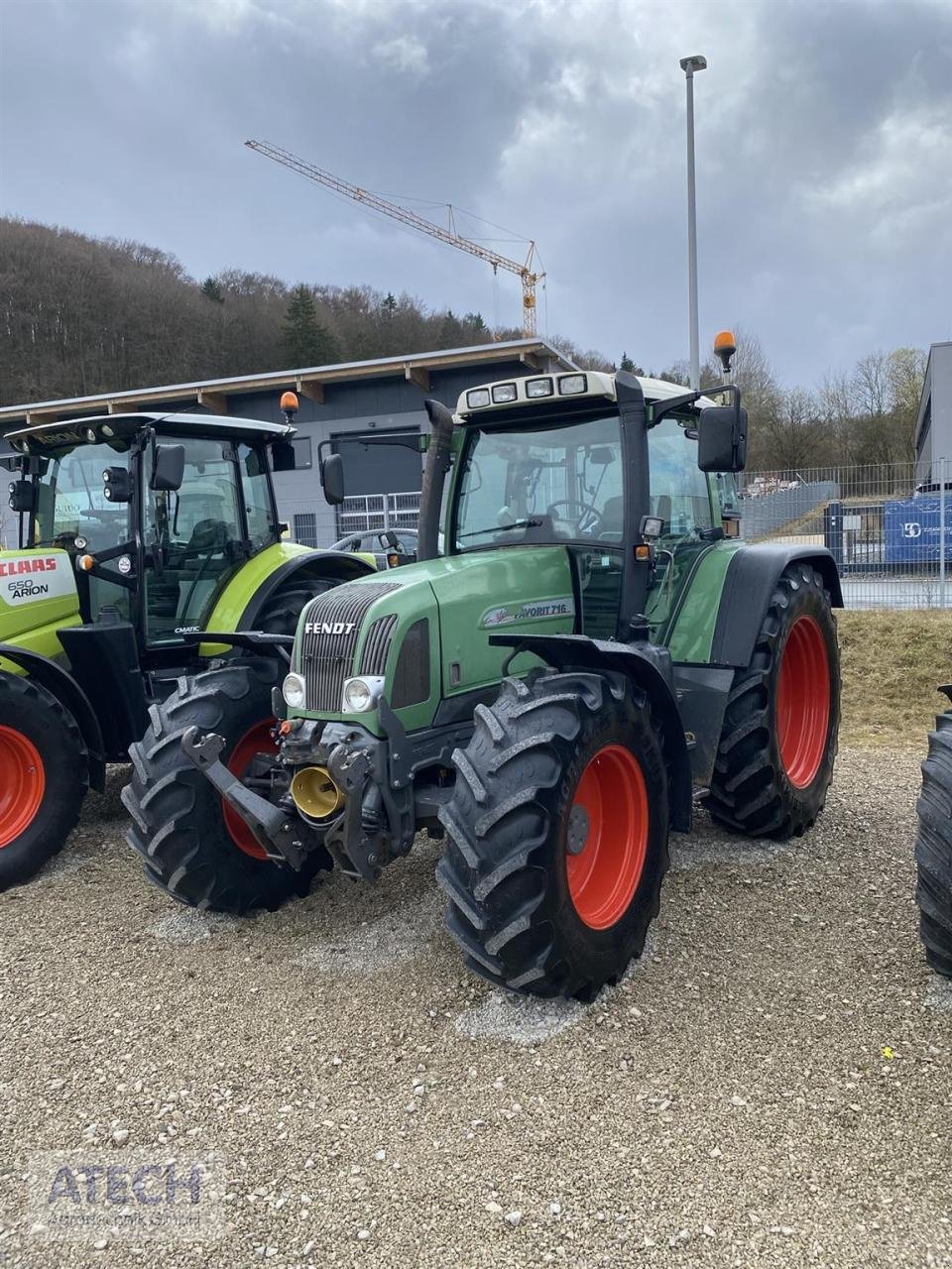 Traktor от тип Fendt Vario 716, Gebrauchtmaschine в Velburg (Снимка 2)