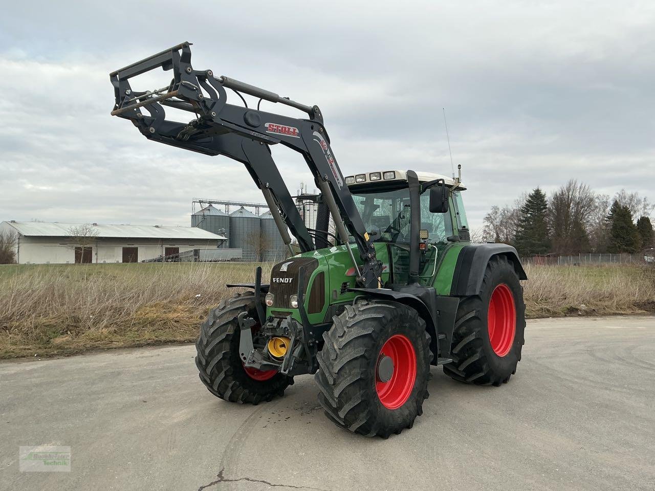 Traktor типа Fendt Vario 718 Com.3, Gebrauchtmaschine в Coppenbruegge (Фотография 1)