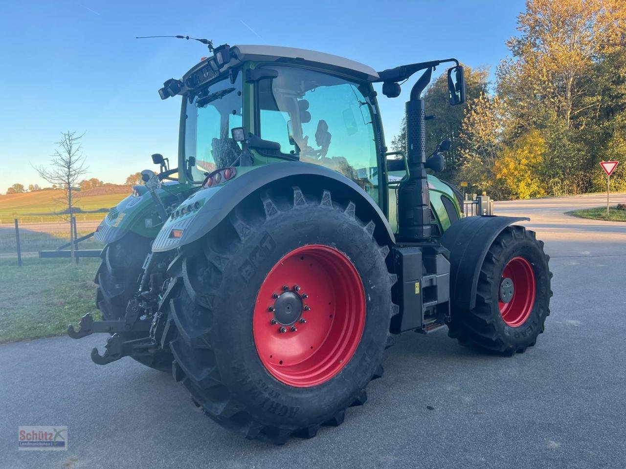 Traktor типа Fendt Vario 720 Profi Plus S4, FZW, FKH, GPS, 4800 Bh, neue Hinterreifen, FINANZIERUNG MÖGLICH, Gebrauchtmaschine в Schierling (Фотография 5)
